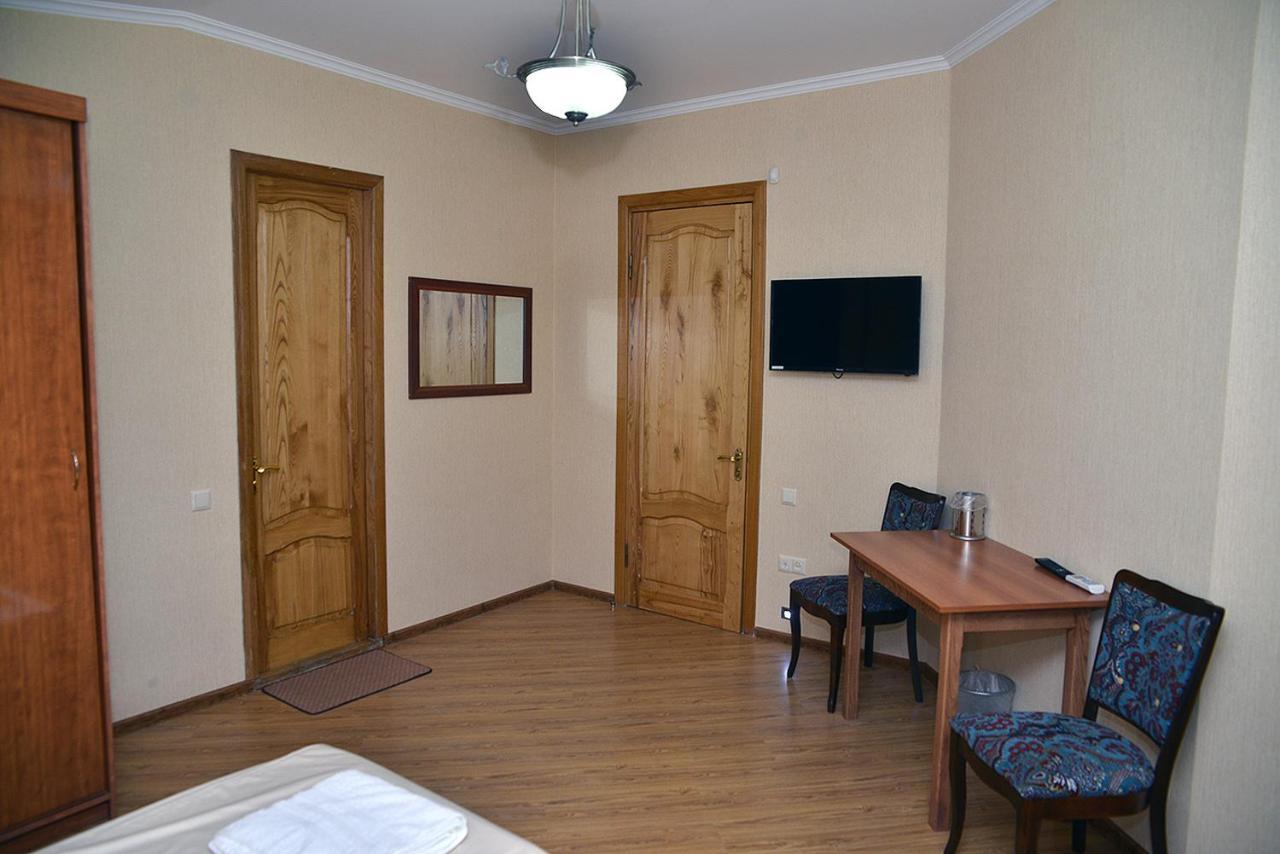 Center Villa Kutaissi Exterior foto